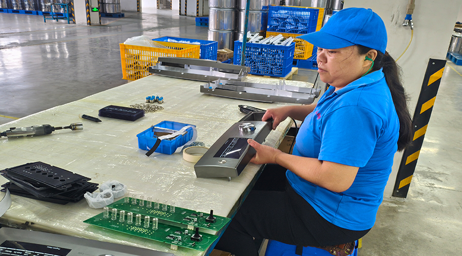 品質(zhì)源于嚴(yán)苛測(cè)試，金環(huán)電器的實(shí)驗(yàn)室保障