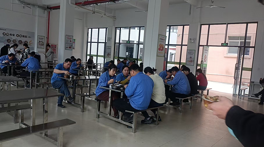 金環(huán)食堂，美味與關(guān)懷的港灣