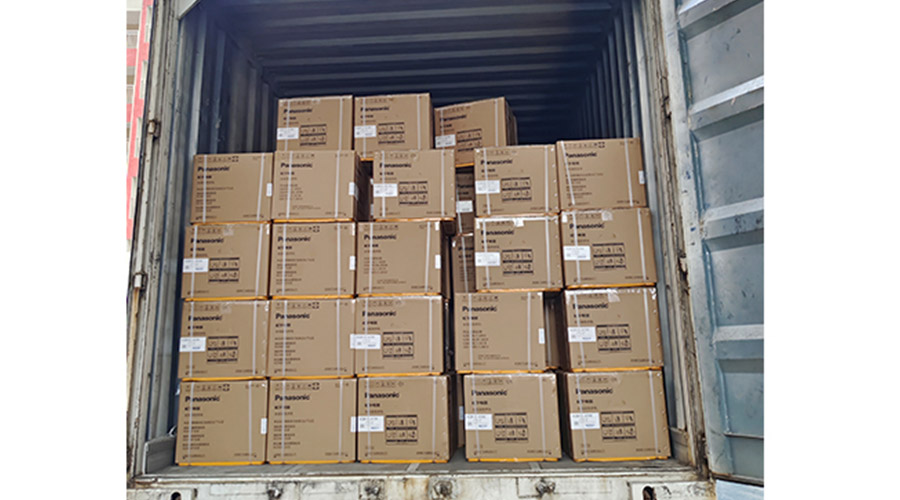 滿滿的貨物！國內(nèi)知名品牌客戶全自動滾筒洗衣機(jī)裝柜發(fā)貨