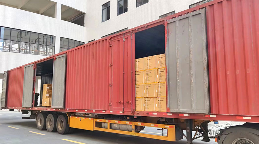 使命必達(dá)！高效完成國內(nèi)知名品牌客戶迷你洗衣機(jī)裝柜發(fā)貨